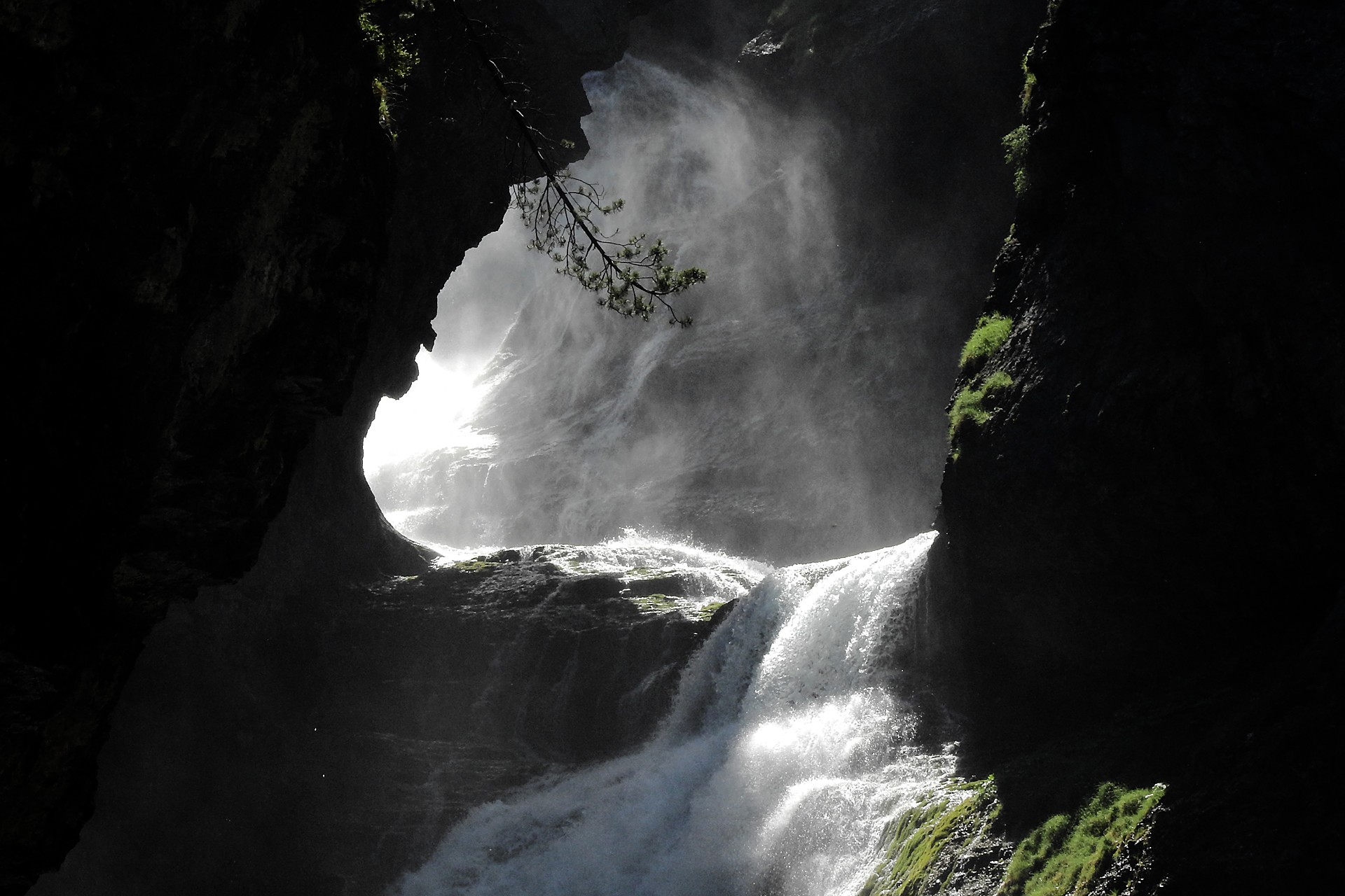 José  Soria Luna - PepeSoria-Abril-RiosSaltosAgua 1